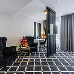 Lantier & Swimming Pool Zone 4* Bytom