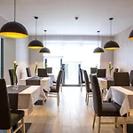 Lantier & Swimming Pool Zone 4*