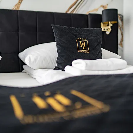 Lantier & Swimming Pool Zone 4*