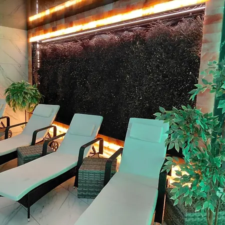Hotel Lantier - Basen & Gabinet