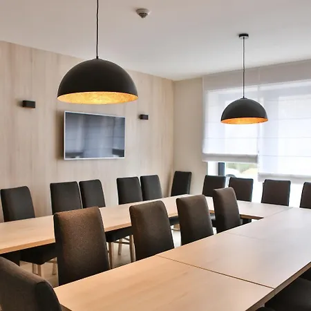 Lantier & Swimming Pool Zone Hotel Bytom