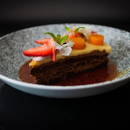 Hotel Lantier & Swimming Pool Zone