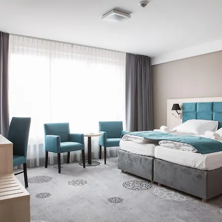 Lantier - Basen & Gabinet Otel