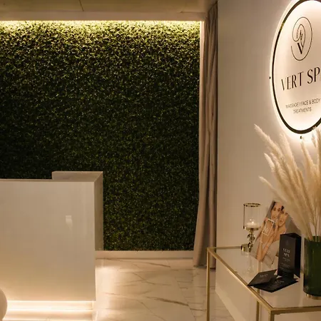 Lantier - Basen & Gabinet Hotel 4*