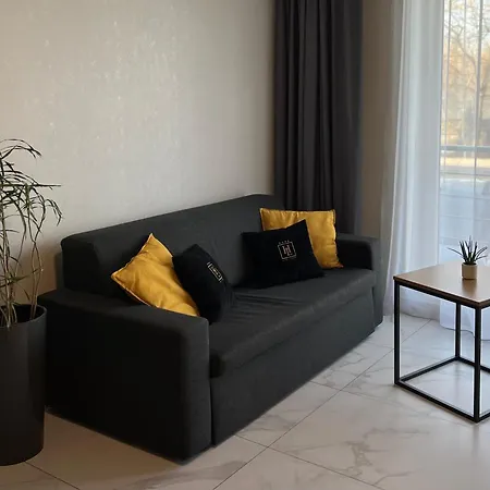 Lantier - Basen & Gabinet 4*