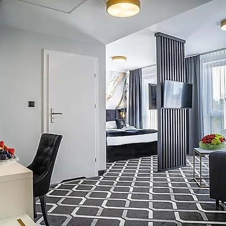 Lantier - Basen & Gabinet Otel Bytom