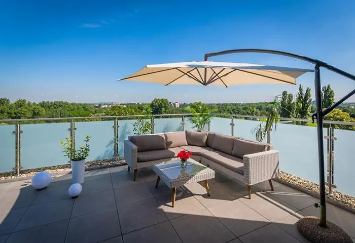 فندق Lantier & Swimming Pool Zone بيتوم