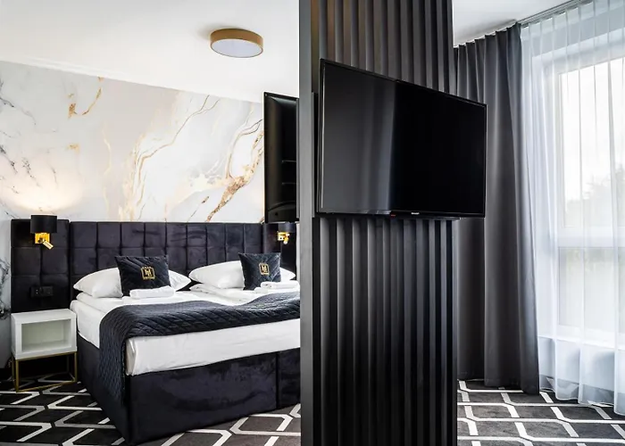 Отель Lantier & Swimming Pool Zone 4*