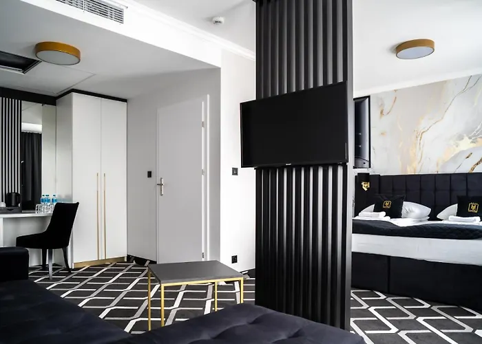 Lantier & Swimming Pool Zone 4*