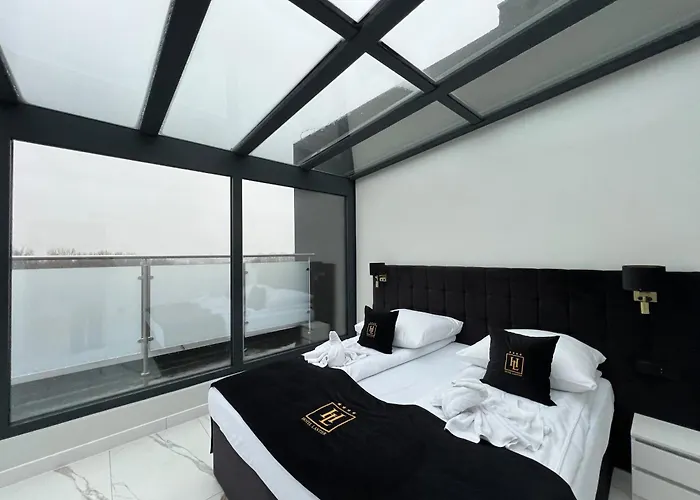 Hotel Lantier & Swimming Pool Zone Bytom