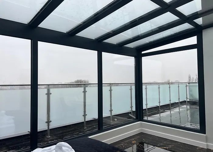 Отель Lantier & Swimming Pool Zone 4*