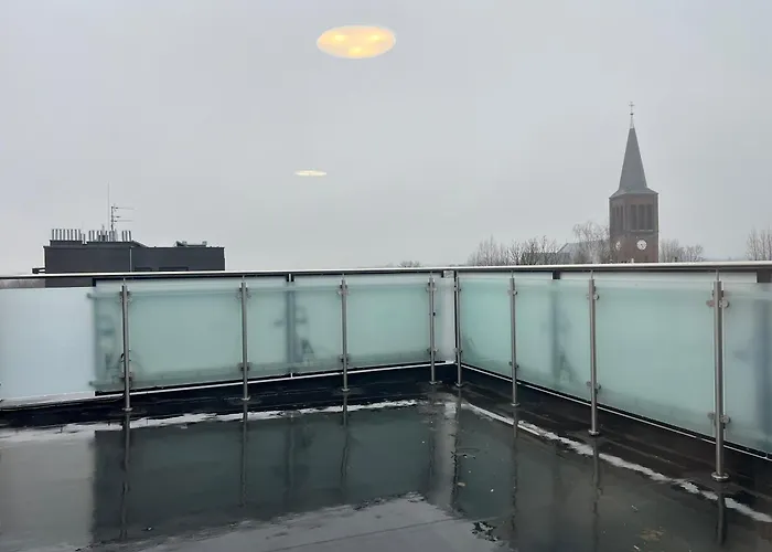 Lantier & Swimming Pool Zone 4*