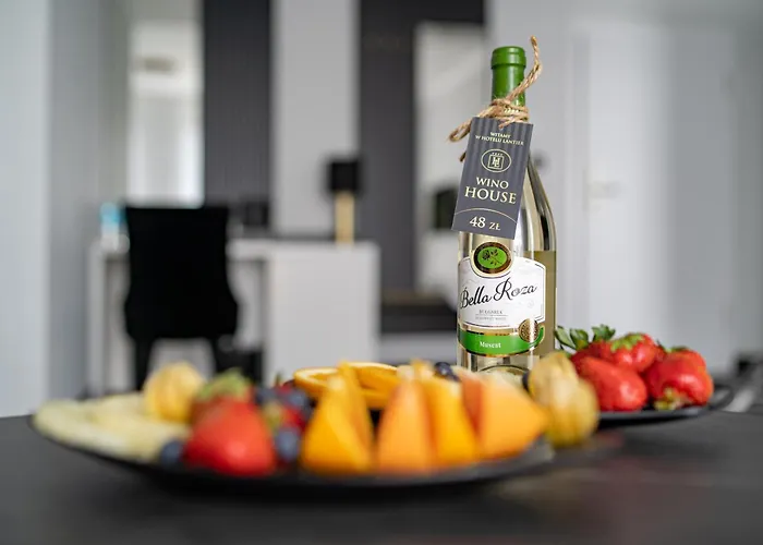 Lantier & Swimming Pool Zone فندق 4*