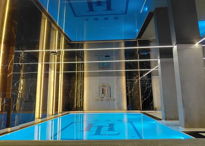 Lantier & Swimming Pool Zone