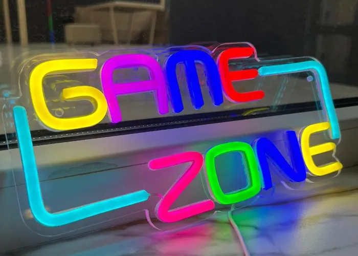 Lantier & Swimming Pool Zone بيتوم