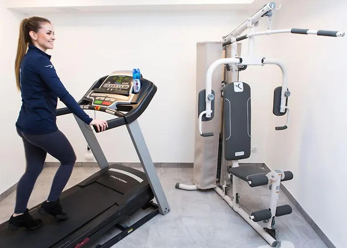 Lantier & Swimming Pool Zone Отель 4*