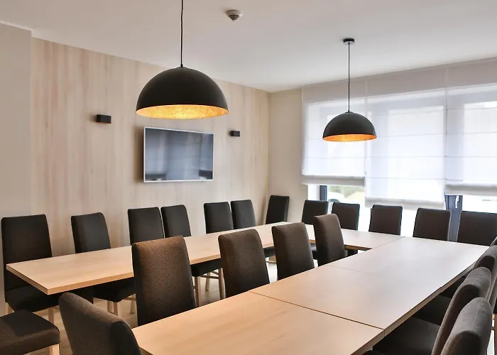 Lantier & Swimming Pool Zone Hotel Bytom