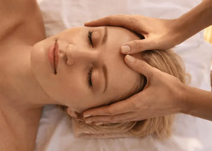 Lantier & Swimming Pool Zone Отель 4*