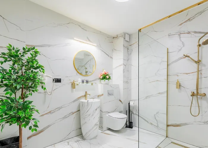 Lantier & Swimming Pool Zone Отель