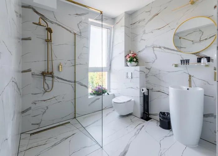 Lantier & Swimming Pool Zone Hotel Bytom