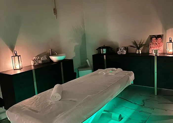 Lantier & Swimming Pool Zone