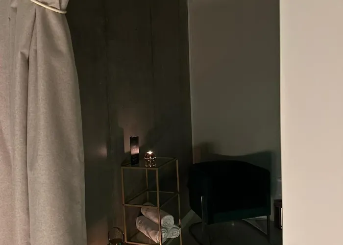 Hotel Lantier & Swimming Pool Zone